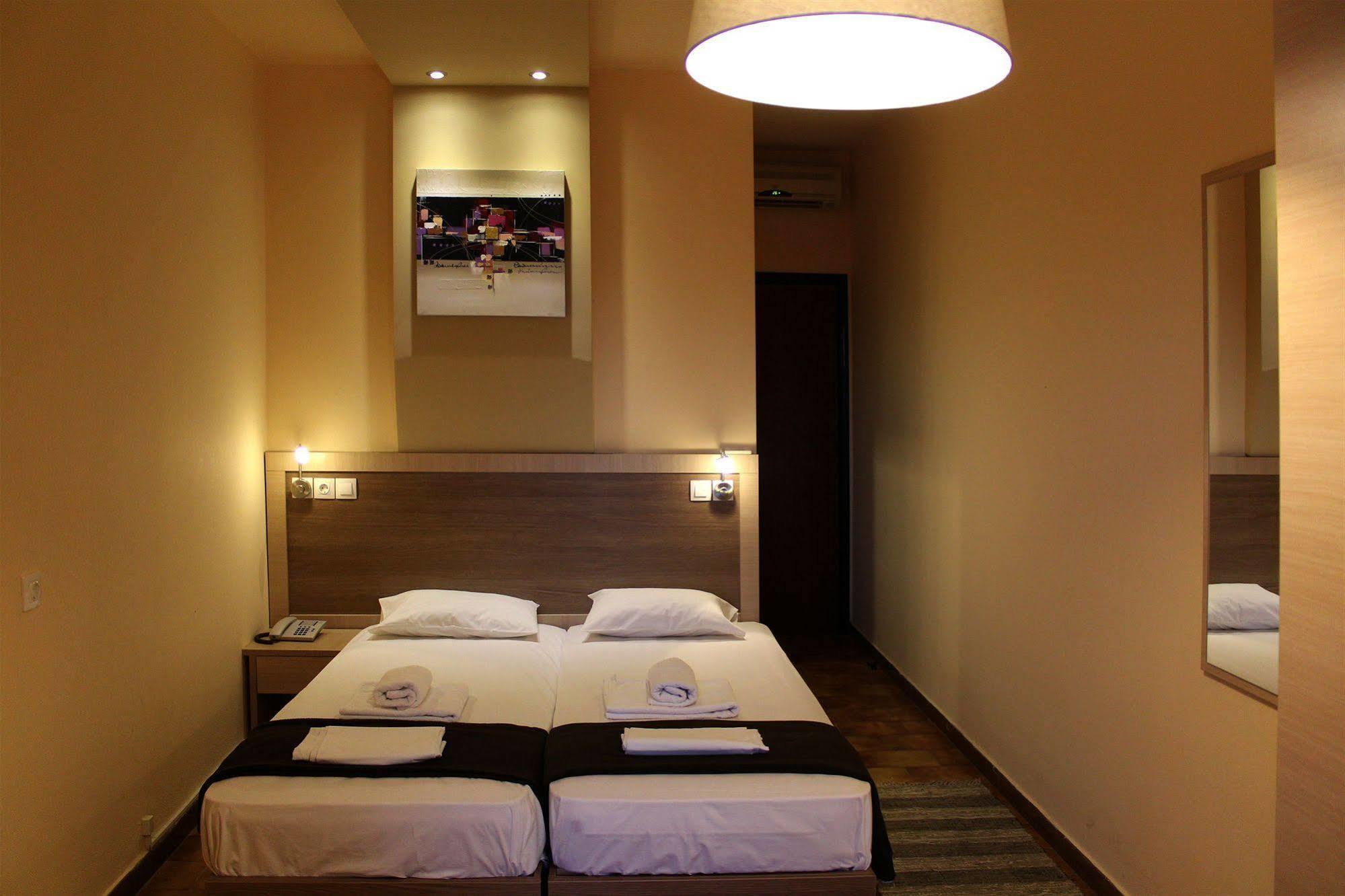 Philoxenia Hotel & Studios Rhodes City Екстер'єр фото